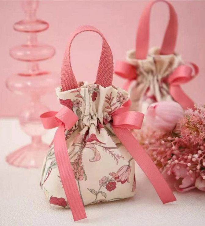 Cloth gift bag